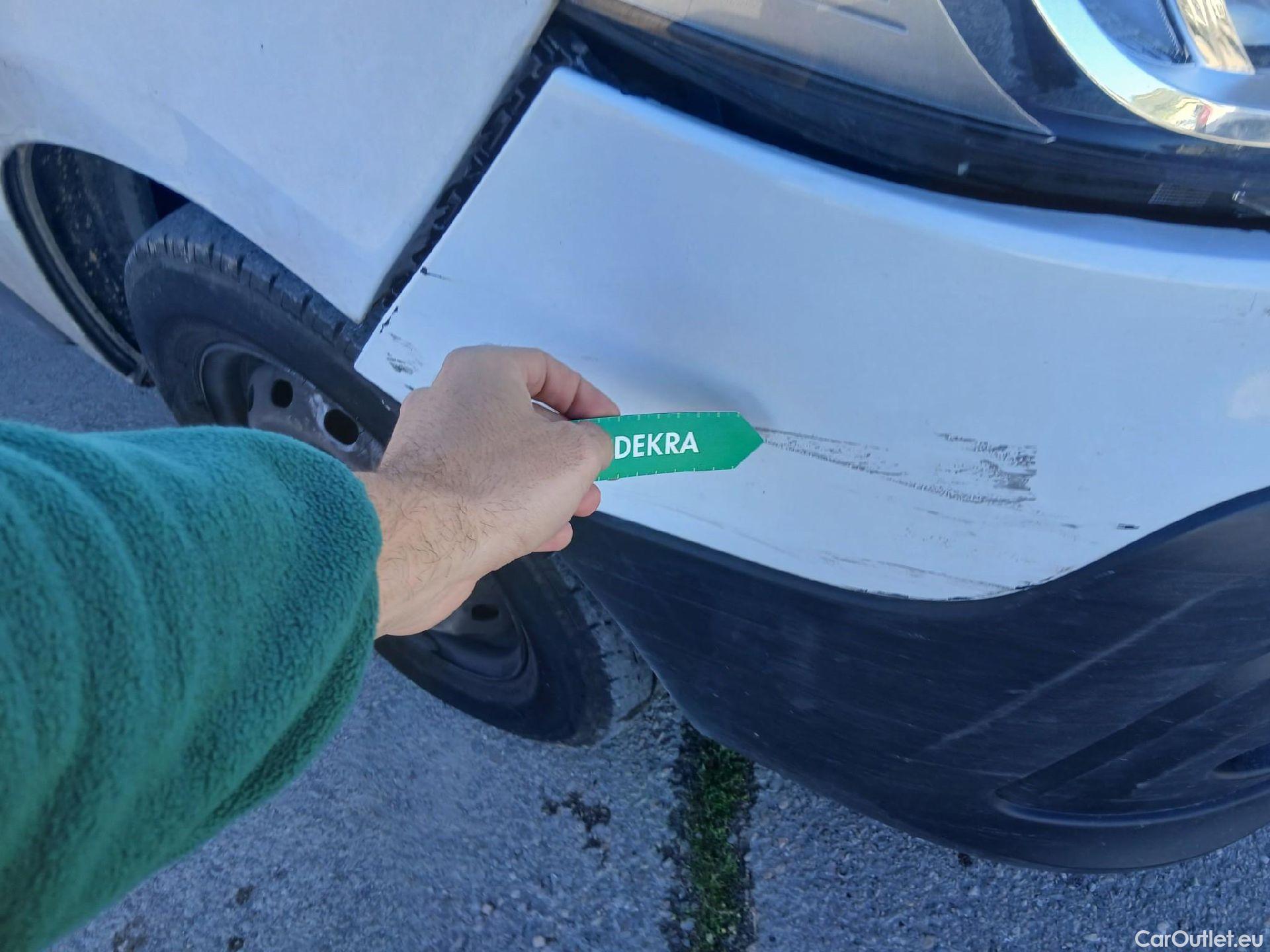  Renault  Trafic RENAULT  / 2019 / 4P / furgón Furgón 27 L1H1 Energy BluedCi 88 kW (AC) #3