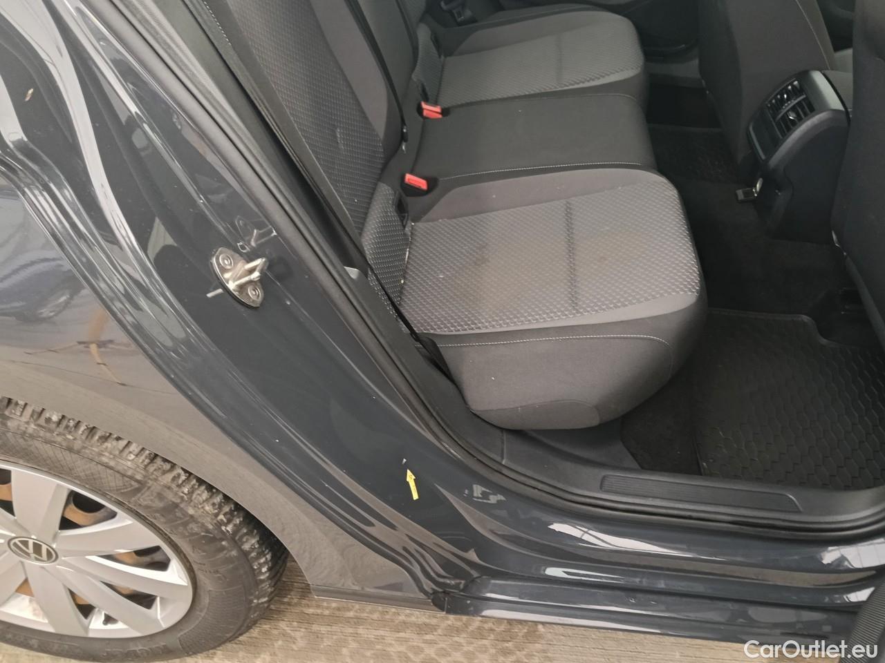  Volkswagen  Passat Advance 1.5 TSI ACT 150 CP #13