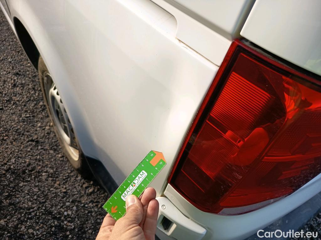  Land Rover  Discovery VOLKSWAGEN Transporter / 2020 / 4P / furgón Furgón Corto TN 2.0 TDI 110kW 4MO #4