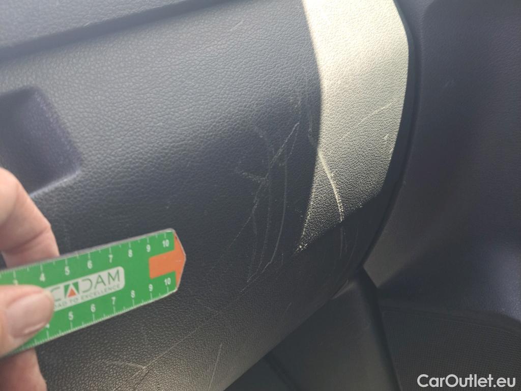  Volkswagen  Caddy VOLKSWAGEN  / 2015 / 4P / furgón derivado de turismo Profesional Furgón 2.0 TDI 55kW BMT #16