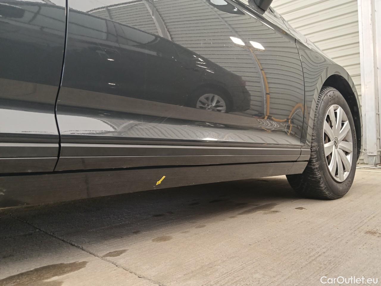  Volkswagen  Passat Advance 1.5 TSI ACT 150 CP #10