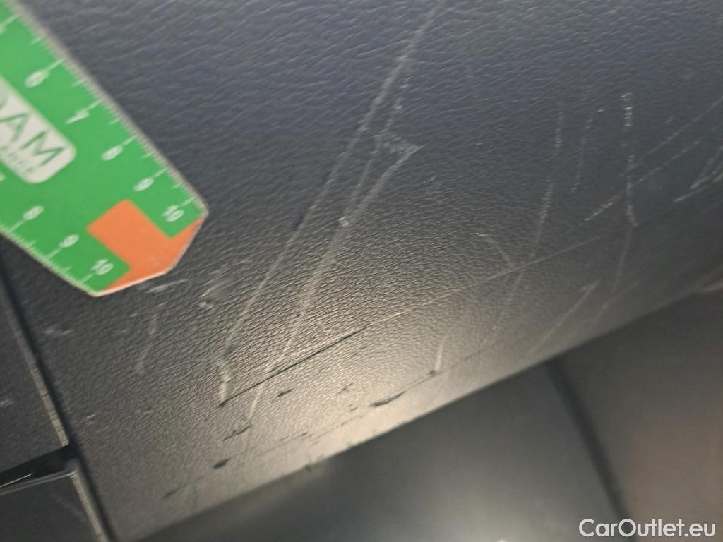  Volkswagen  Caddy VOLKSWAGEN  / 2015 / 4P / furgón derivado de turismo Profesional Furgón 2.0 TDI 55kW BMT #15