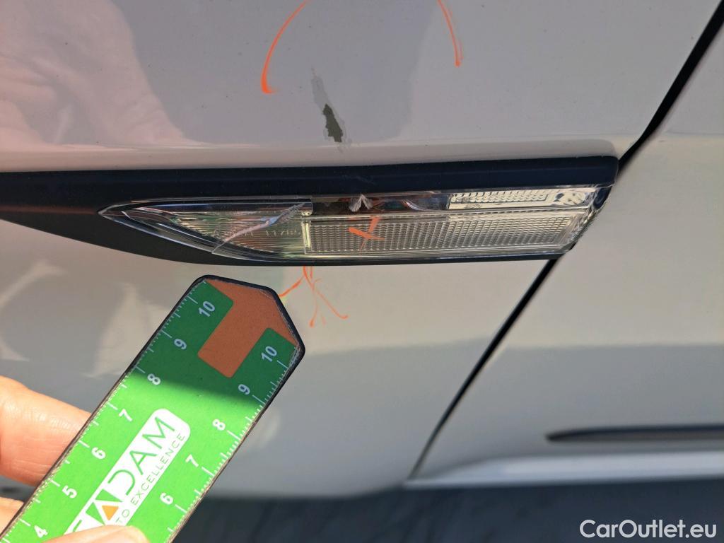  Volkswagen  Caddy VOLKSWAGEN  / 2015 / 4P / furgón derivado de turismo Profesional Furgón 2.0 TDI 55kW BMT #39