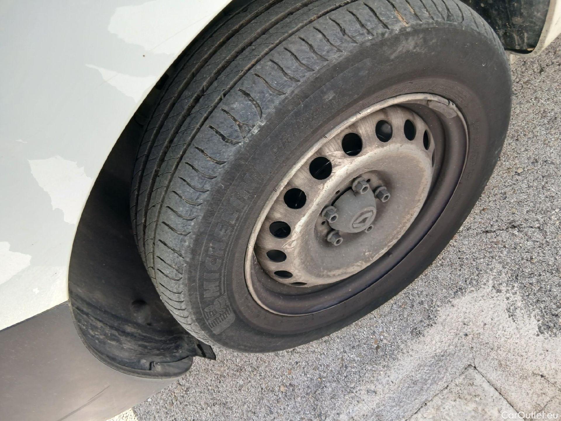  Renault  Kangoo RENAULT  Furgón/2013/4P/furgón derivado de turismo Maxi 2p Blue dCi 70 kW (95CV) #10