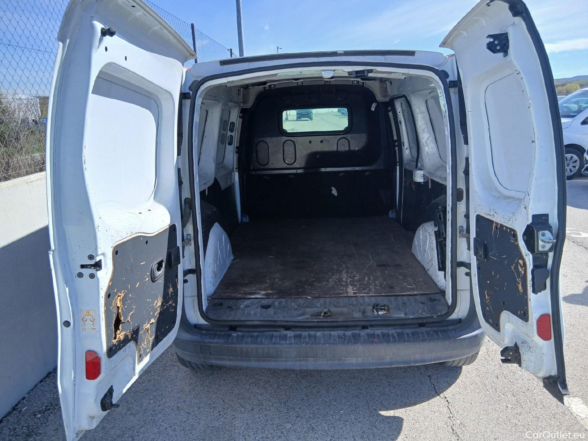  Renault  Kangoo RENAULT  Furgón/2013/4P/furgón derivado de turismo Maxi 2p Blue dCi 70 kW (95CV) #28