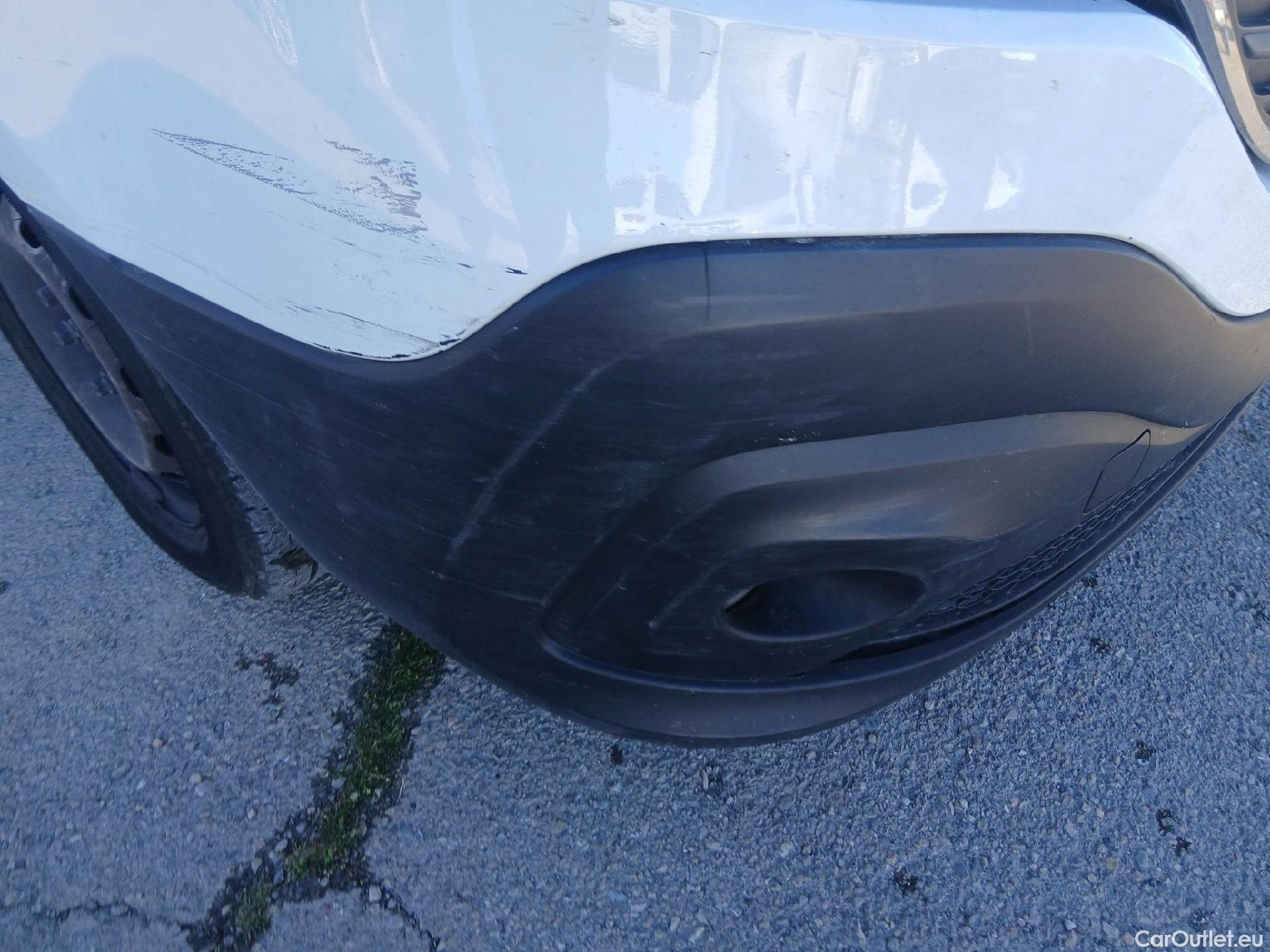  Renault  Trafic RENAULT  / 2019 / 4P / furgón Furgón 27 L1H1 Energy BluedCi 88 kW (AC) #5