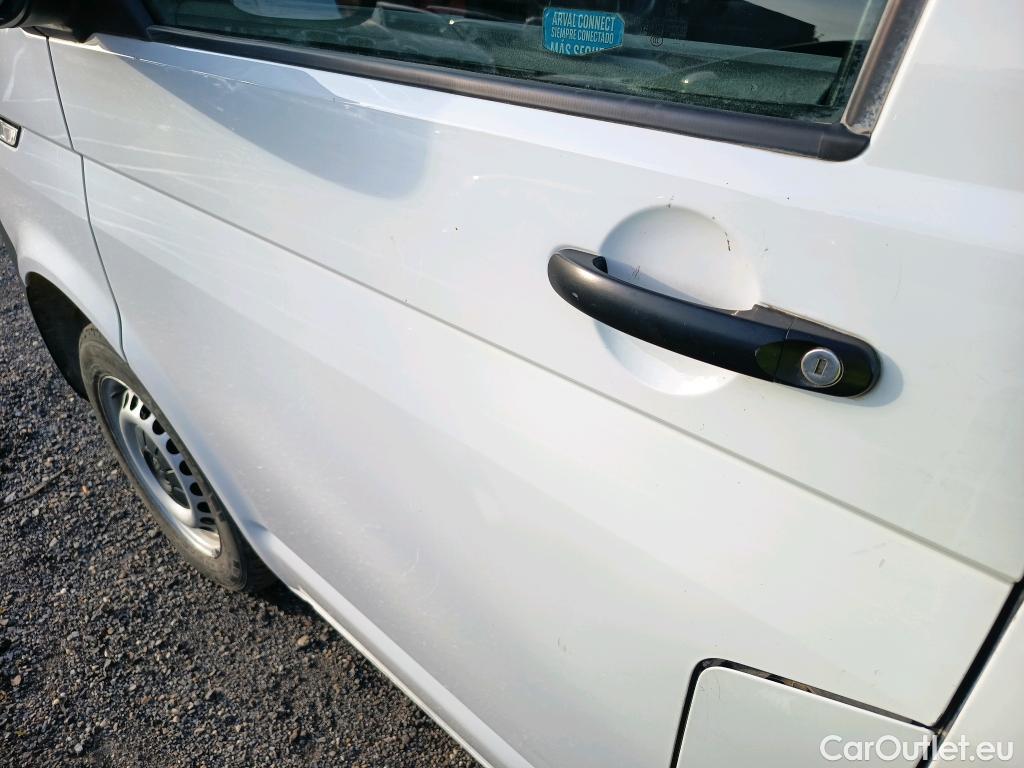  Land Rover  Discovery VOLKSWAGEN Transporter / 2020 / 4P / furgón Furgón Corto TN 2.0 TDI 110kW 4MO #36