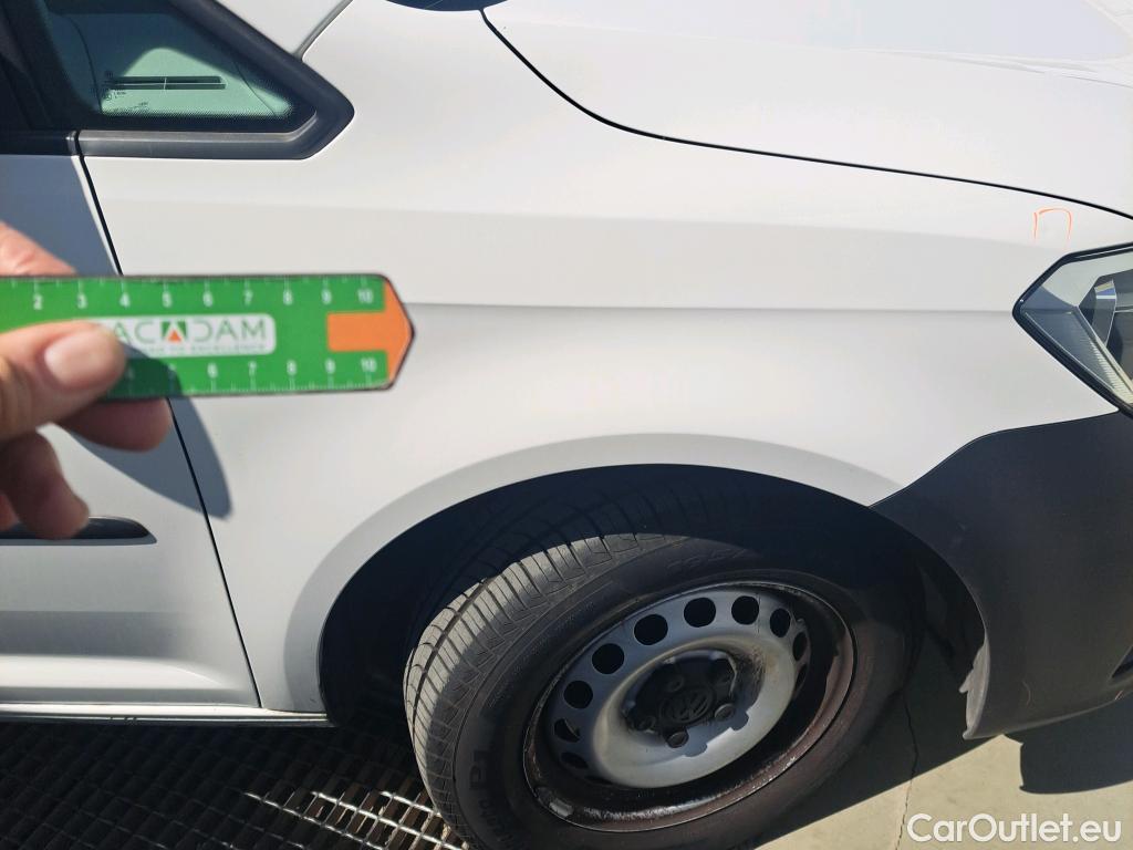  Volkswagen  Caddy VOLKSWAGEN  / 2015 / 4P / furgón derivado de turismo Profesional Furgón 2.0 TDI 55kW BMT #51