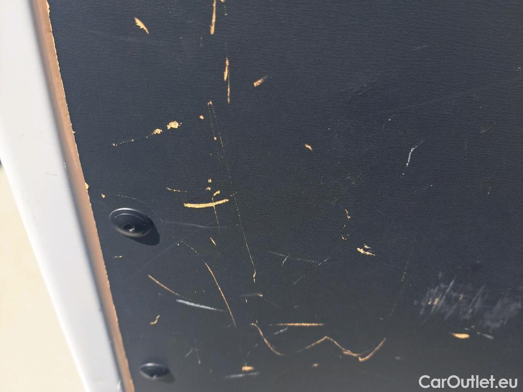  Volkswagen  Caddy VOLKSWAGEN  / 2015 / 4P / furgón derivado de turismo Profesional Furgón 2.0 TDI 55kW BMT #35