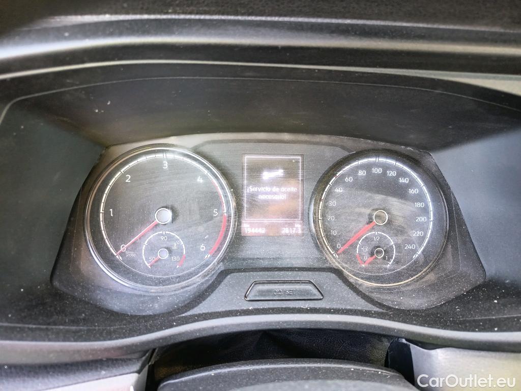  Land Rover  Discovery VOLKSWAGEN Transporter / 2020 / 4P / furgón Furgón Corto TN 2.0 TDI 110kW 4MO #32