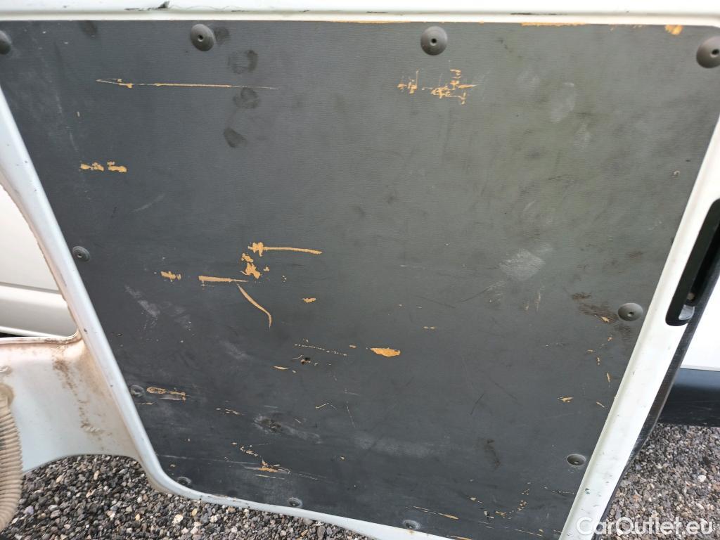  Land Rover  Discovery VOLKSWAGEN Transporter / 2020 / 4P / furgón Furgón Corto TN 2.0 TDI 110kW 4MO #24