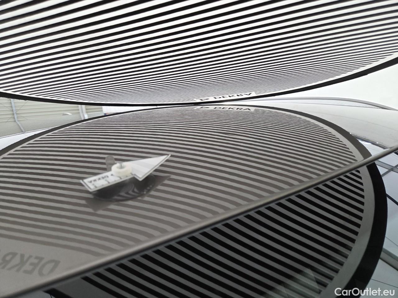  Volvo  XC 40 2.0 B4 P 197CP Momentum Pro AT8 #53