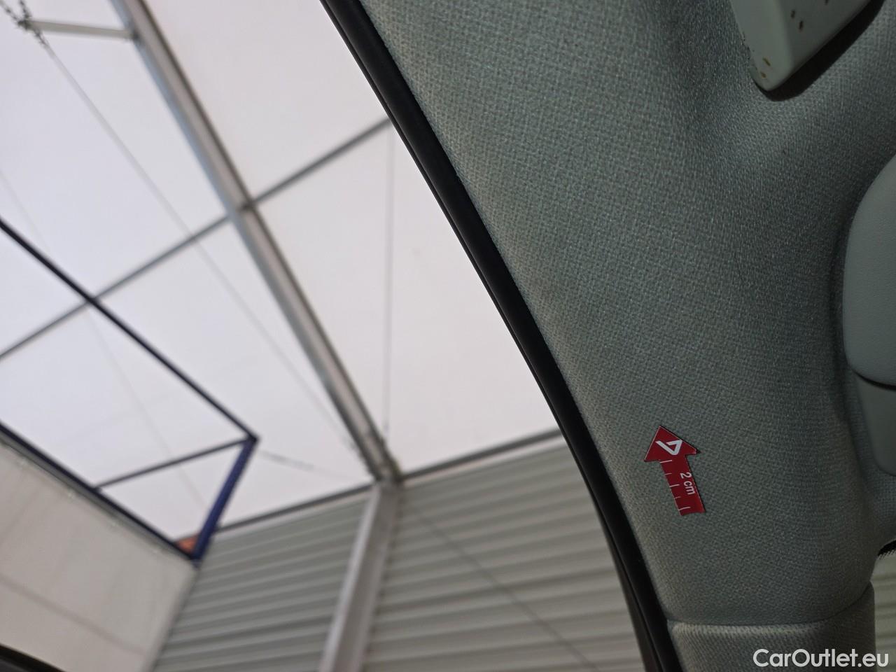  Volvo  XC 40 2.0 B4 P 197CP Momentum Pro AT8 #58