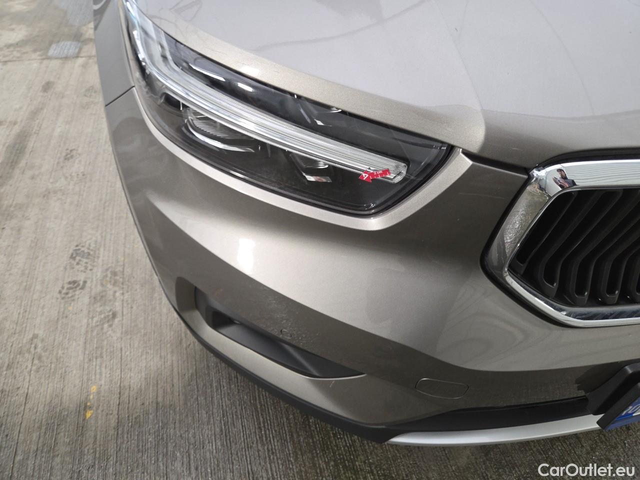  Volvo  XC 40 2.0 B4 P 197CP Momentum Pro AT8 #13