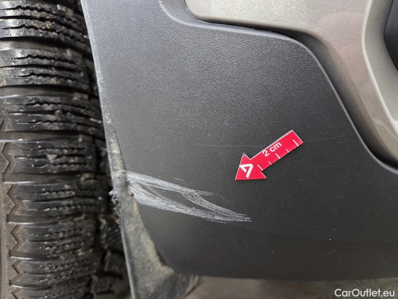  Volvo  XC 40 2.0 B4 P 197CP Momentum Pro AT8 #6