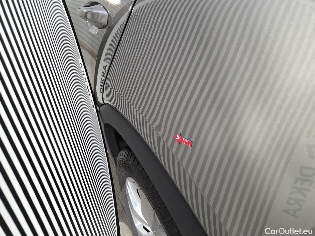  Volvo  XC 40 2.0 B4 P 197CP Momentum Pro AT8 #42