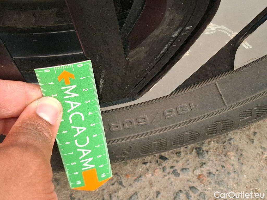  Citroen  C4  Berline Shine 1.2 PureTech 130CV BVM6 E6d #16