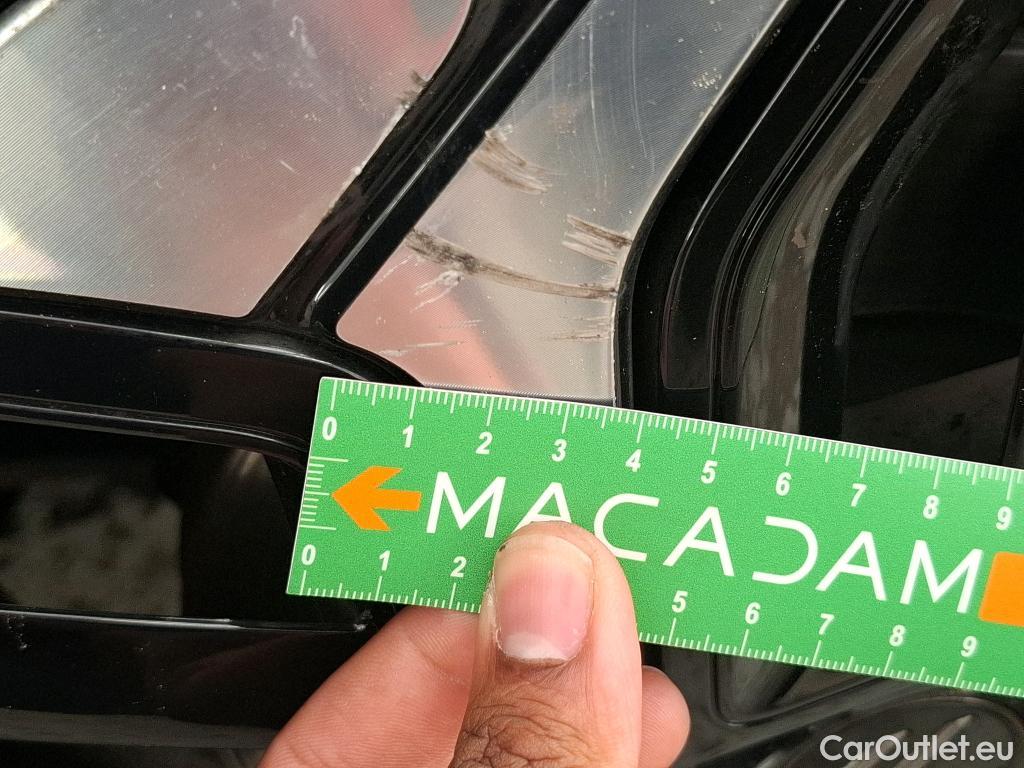  Citroen  C4  Berline Shine 1.2 PureTech 130CV BVM6 E6d #19