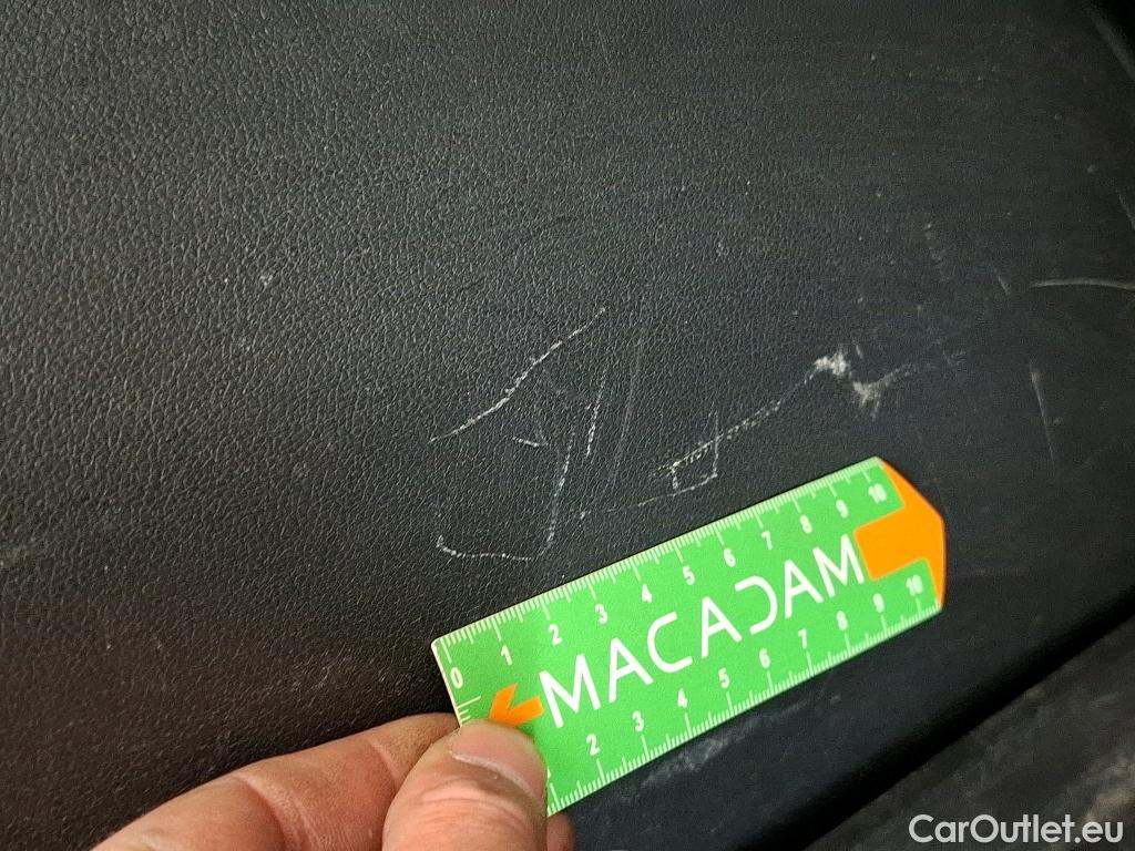  Hyundai  Tucson HYUNDAI  / 2020 / 5P / SUV 1.6 PHEV 265 HTRAC CREATIVE 4WD AUTO #9