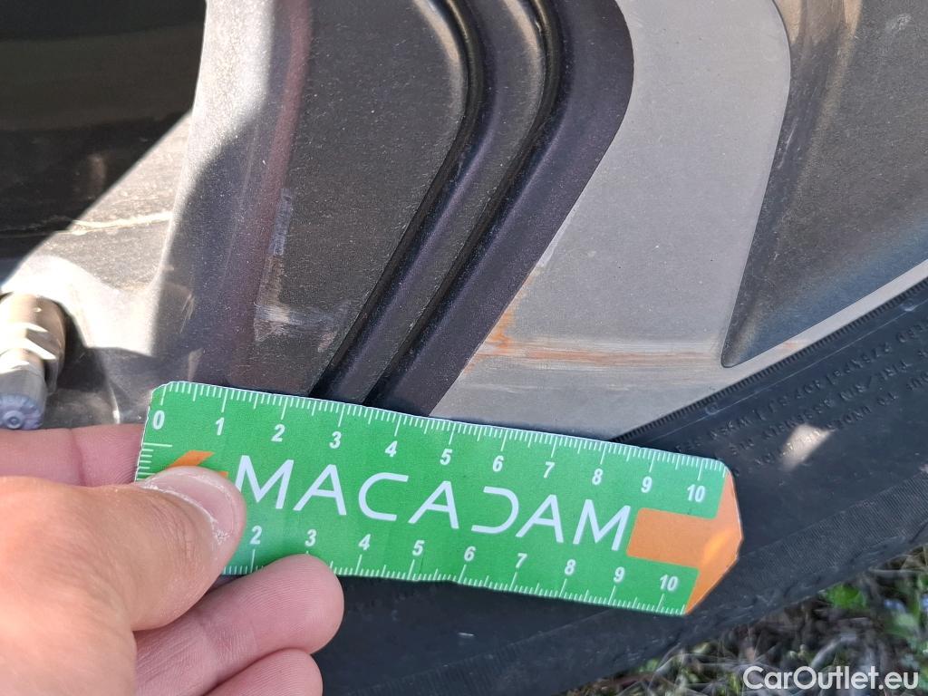  Hyundai  Konna Kona Business Hybrid 2WD 1.6 GDI 140CV BVA6 E6d #8