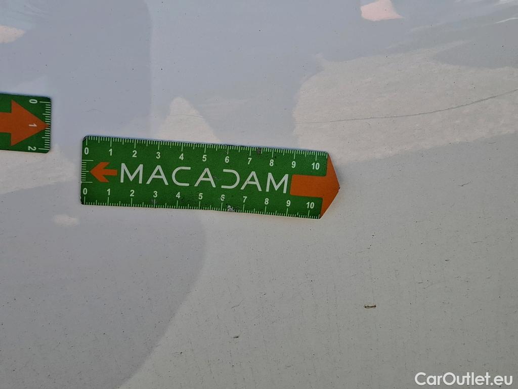  Hyundai  Konna Kona Business Hybrid 2WD 1.6 GDI 140CV BVA6 E6d #2