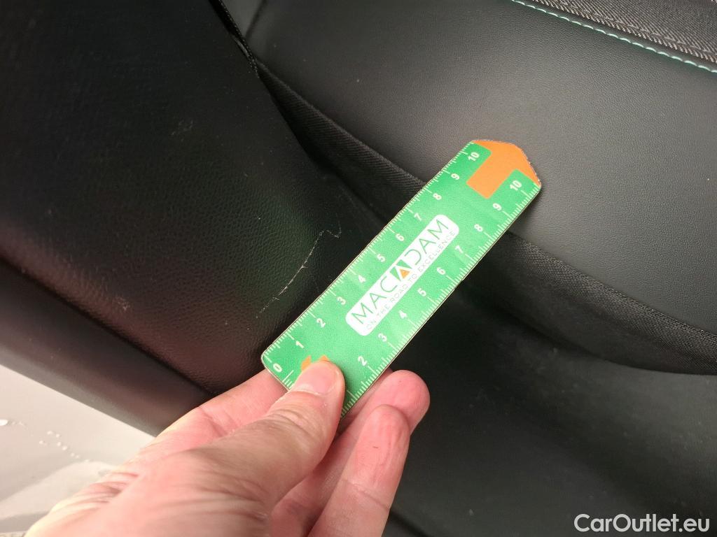  Peugeot  2008 PEUGEOT  / 2019 / 5P / Crossover BLUEHDI 130 S&S EAT8 ALLURE #11