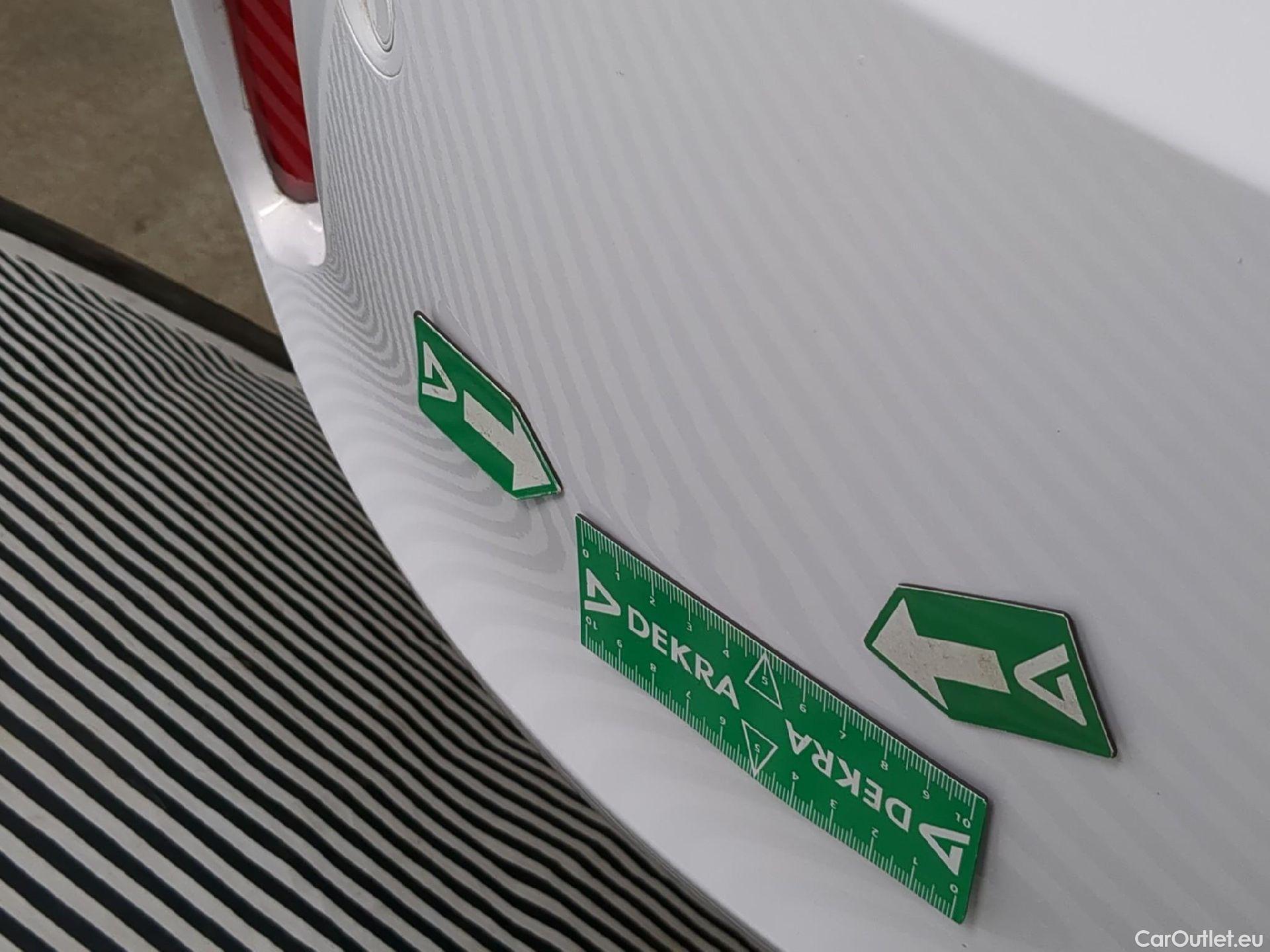  Opel  Corsa  F Elegance Business 1.2 Turbo 100CV BVM6 E6d #10