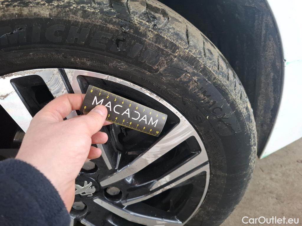  Peugeot  208  Allure Business 1.5 HDi 100CV BVM6 E6d #39