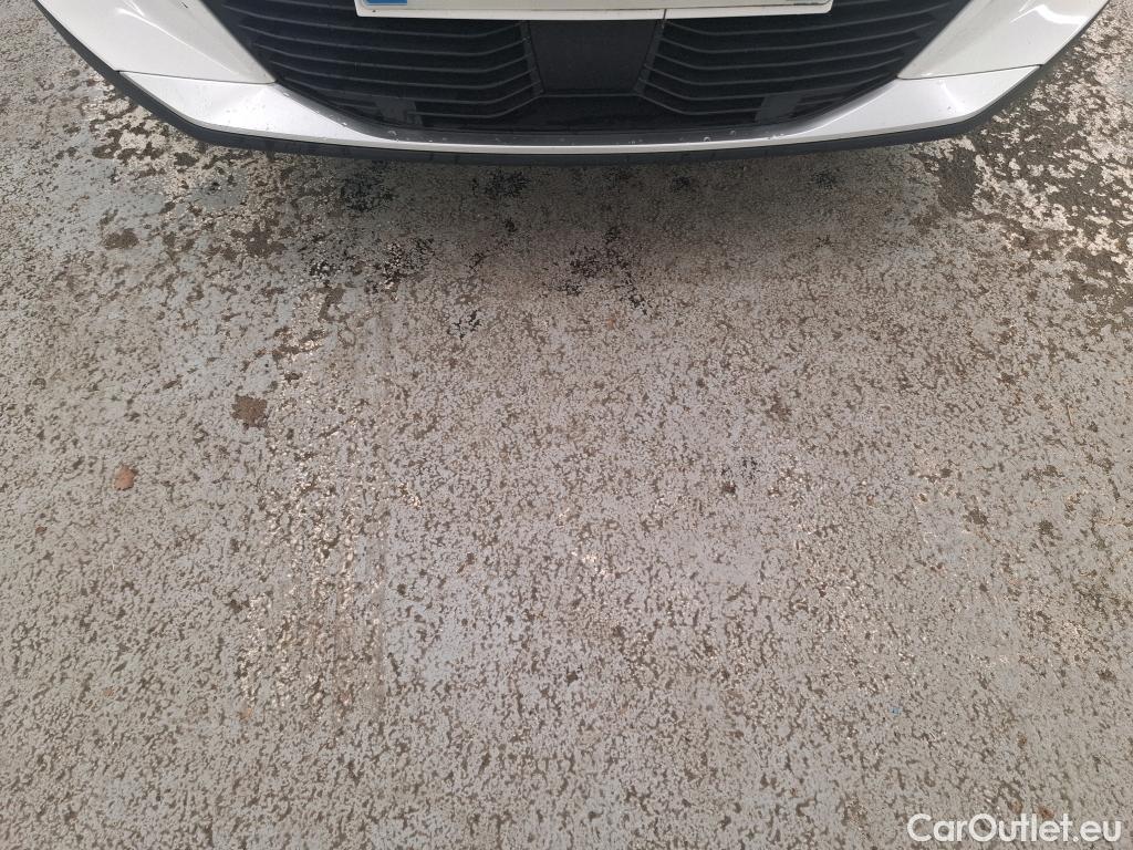  Peugeot  2008  Allure Business 1.5 HDi 110CV BVM6 E6d #24