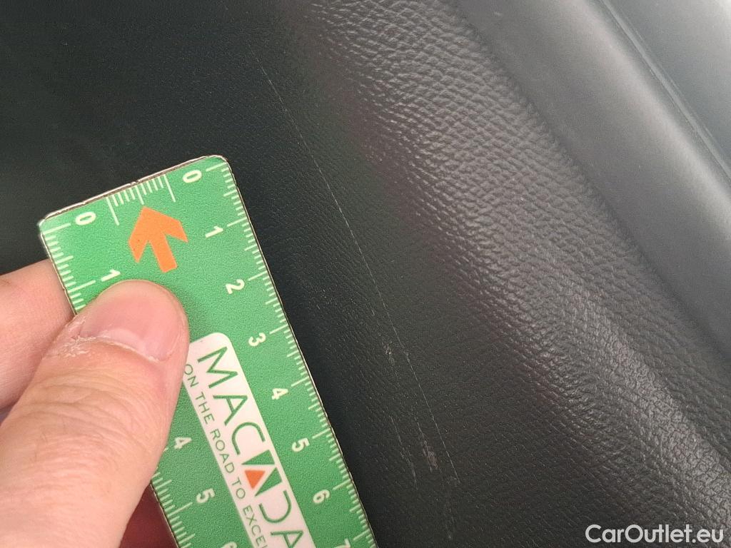  Peugeot  2008 PEUGEOT  / 2019 / 5P / Crossover BLUEHDI 130 S&S EAT8 ALLURE #15