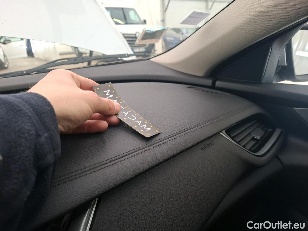  Opel  Insignia  B Sports Tourer Business Elegance 1.6 CDTI 135CV BVA6 E6dT #9