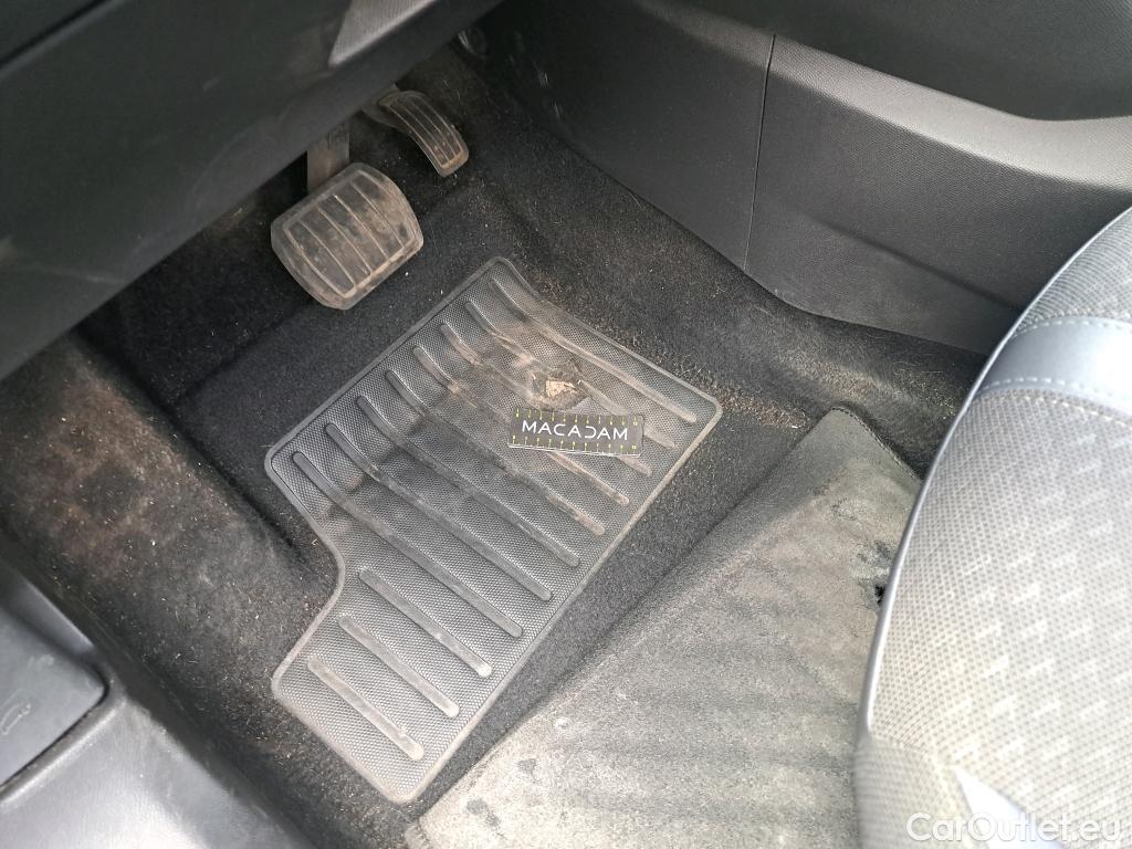  Peugeot  2008  Allure Business 1.2 PureTech 130CV BVA8 E6d #8