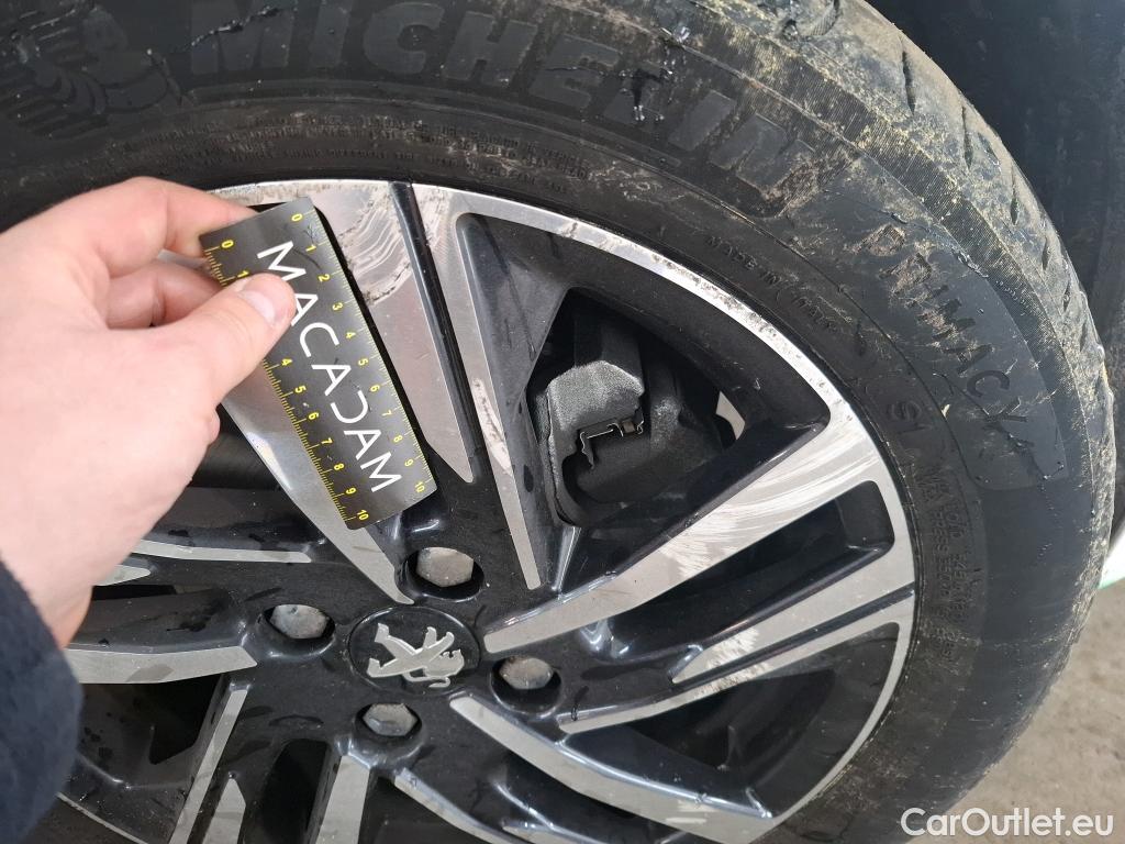  Peugeot  208  Allure Business 1.5 HDi 100CV BVM6 E6d #38