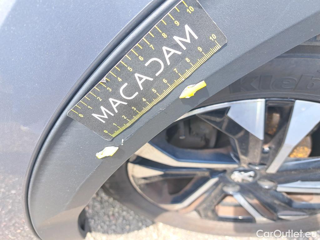  Peugeot  2008  Allure Business 1.2 PureTech 130CV BVA8 E6d #18