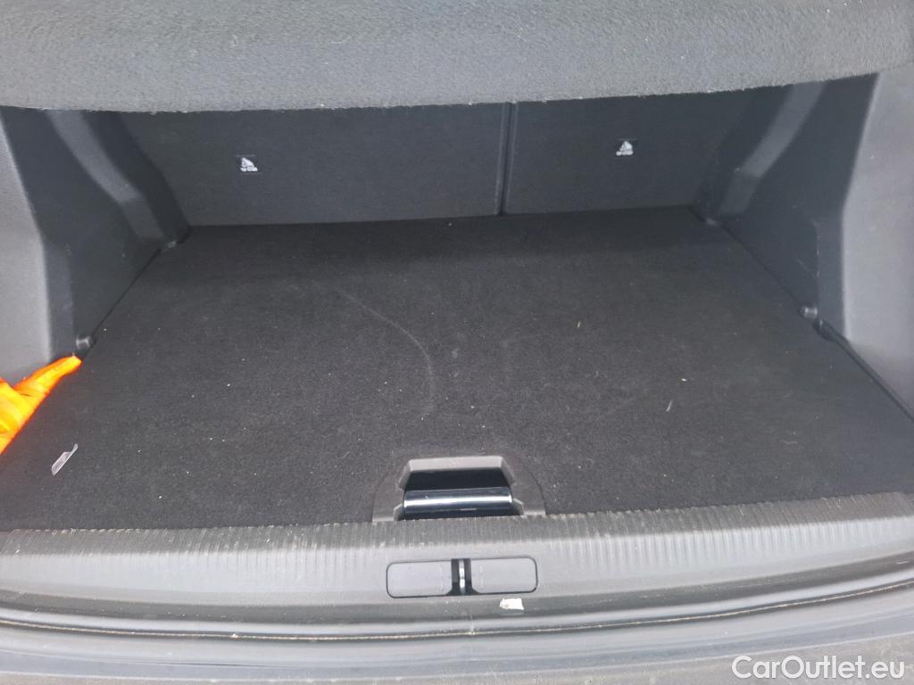  Peugeot  2008  Active Pack 1.5 HDi 110CV BVM6 E6d #9