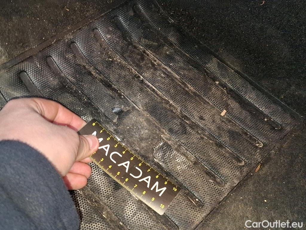  Peugeot  208  Allure Business 1.5 HDi 100CV BVM6 E6d #42