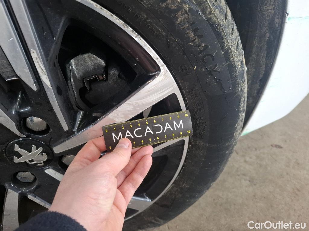  Peugeot  208  Allure Business 1.5 HDi 100CV BVM6 E6d #36