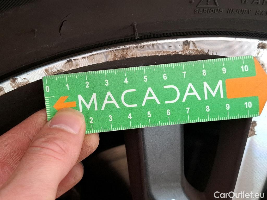  Peugeot  3008  Allure 1.5 HDi 130CV BVA8 E6d #26