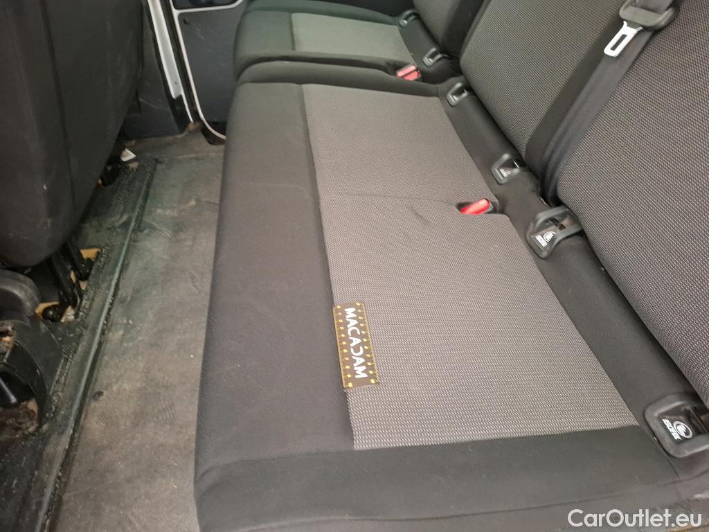  Peugeot  Expert PEUGEOT  / 2016 / 4P / Combi BLUEHDI 150 S&S STANDARD #4