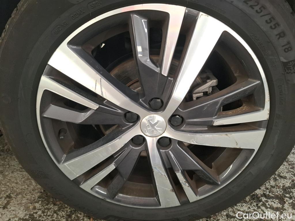  Peugeot  5008  Allure Pack 1.2 PureTech 130CV BVA8 7 Sieges E6d / VO RECONDITIONNE - PHOTOS AVANT RECONDITIONNEMENT #2