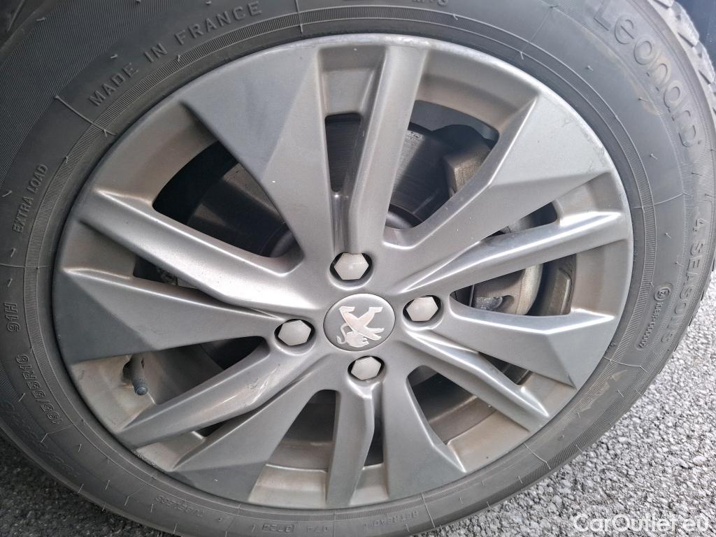  Peugeot  208  (e-) Allure Business 50kWh BVA #15