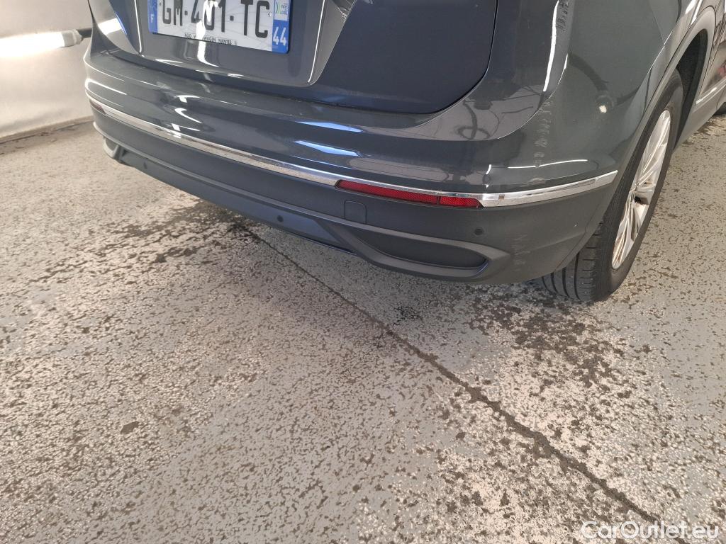  Volkswagen  Tiguan VOLKSWAGEN  / 2020 / 5P / SUV 1.5 TSI 150 DSG7 LIFE BUSI #28