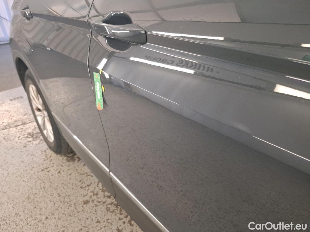  Volkswagen  Tiguan VOLKSWAGEN  / 2020 / 5P / SUV 1.5 TSI 150 DSG7 LIFE BUSI #16