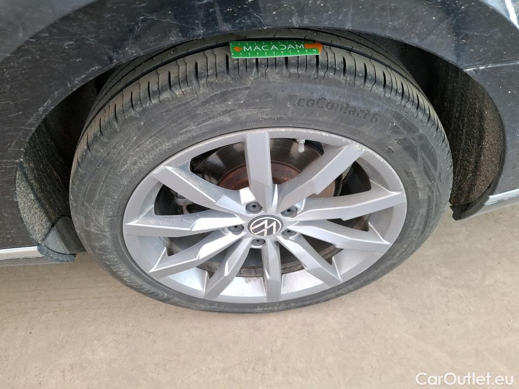  Volkswagen  Passat VOLKSWAGEN  SW / 2019 / 5P / Break 1.5 TSI 150 ACT OPF DSG7 SW LOUNGE #11