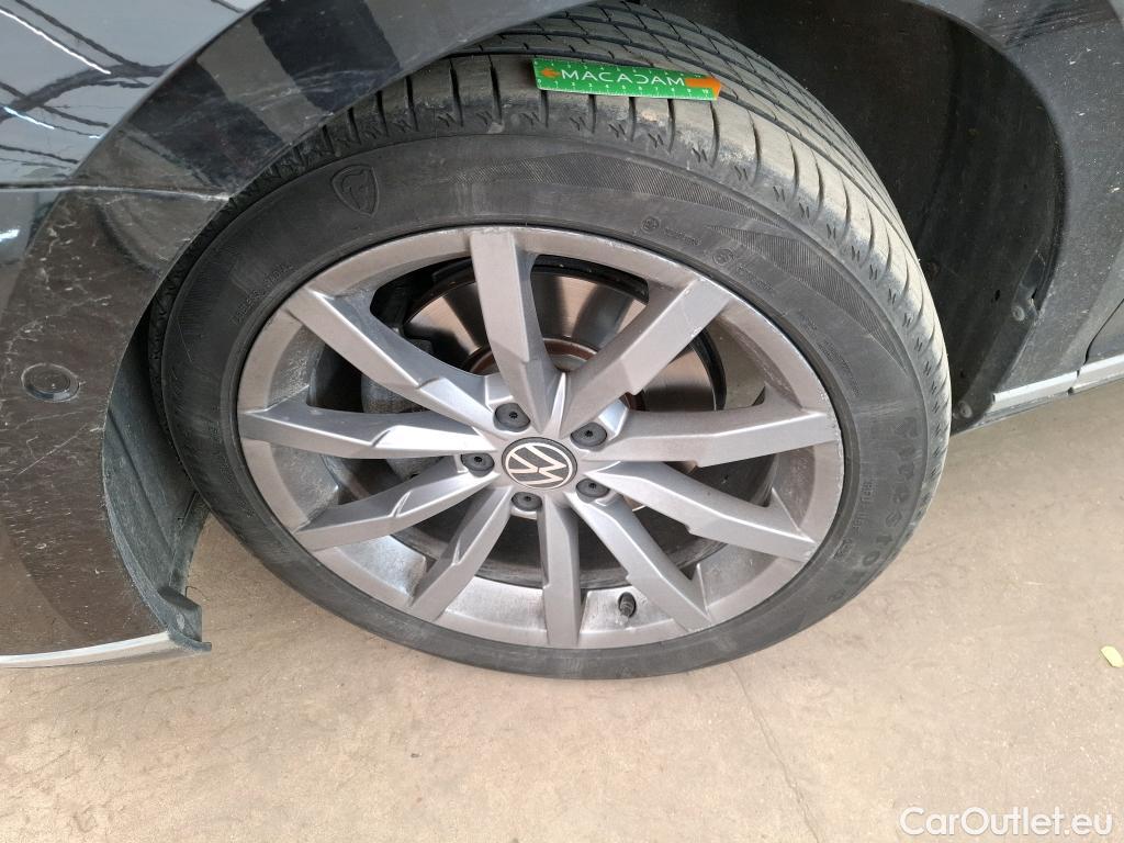  Volkswagen  Passat VOLKSWAGEN  SW / 2019 / 5P / Break 1.5 TSI 150 ACT OPF DSG7 SW LOUNGE #5
