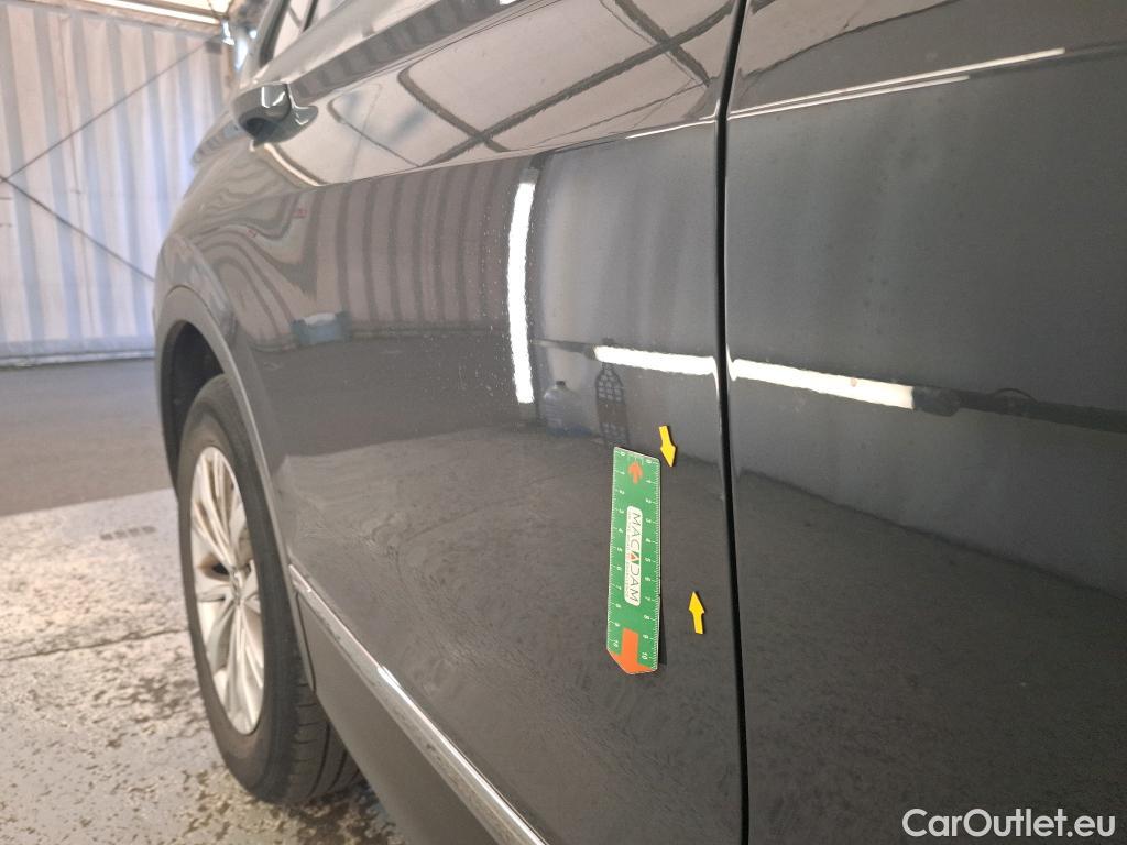  Volkswagen  Tiguan VOLKSWAGEN  / 2020 / 5P / SUV 1.5 TSI 150 DSG7 LIFE BUSI #1