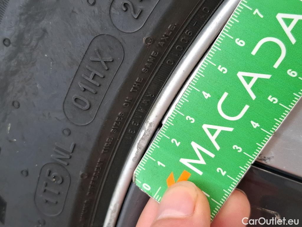  Tesla  Model Y TESLA  / 2020 / 5P / SUV Grande Autonomie Dual-Motor AWD #10