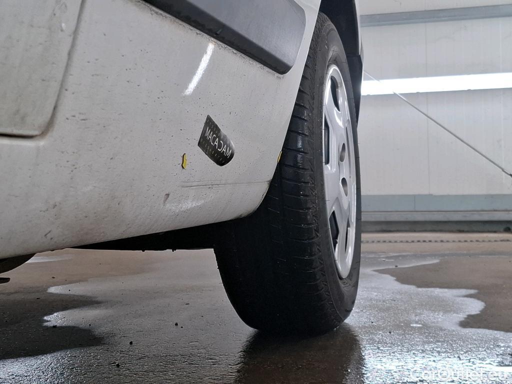  Fiat  Fiorino FIAT  / 2016 / 4P / Fourgonnette 1.3 Multijet 80 Pro Lounge #13