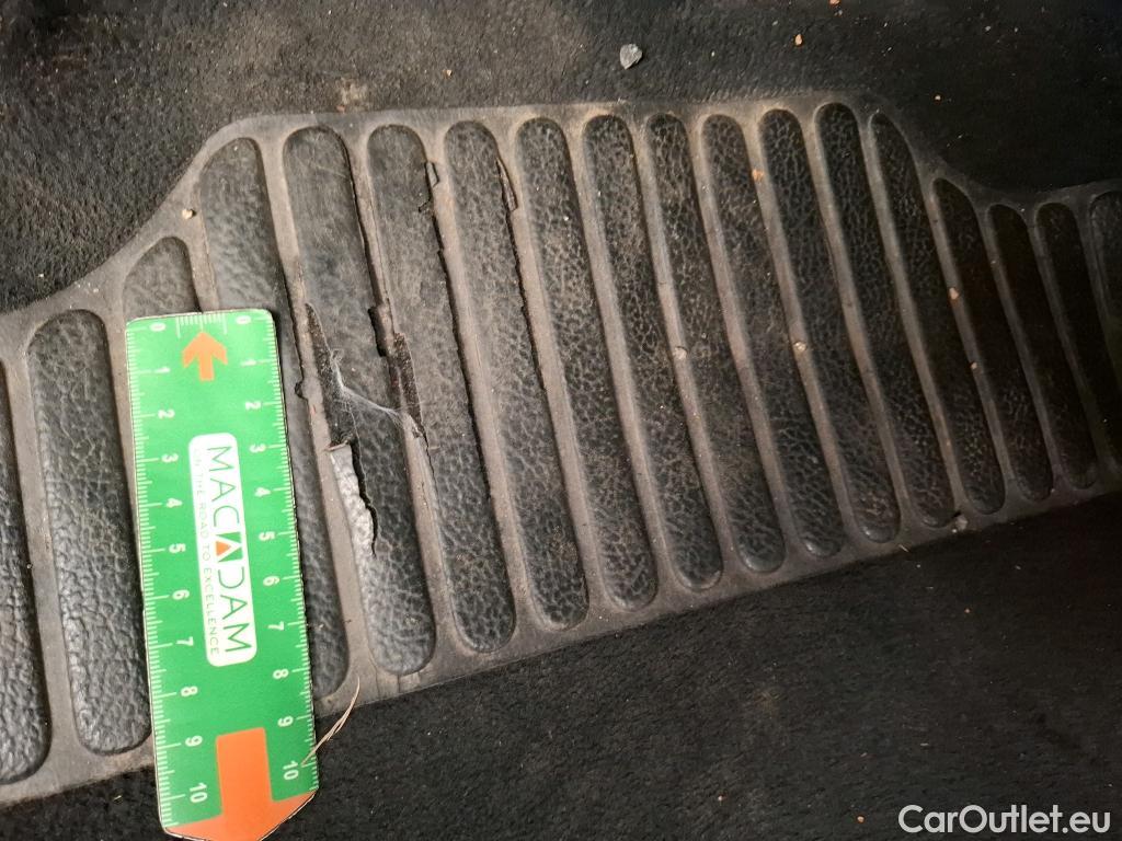  Renault  Clio  IV Air MediaNav 1.5 dCi 90CV BVM5 E6 #33