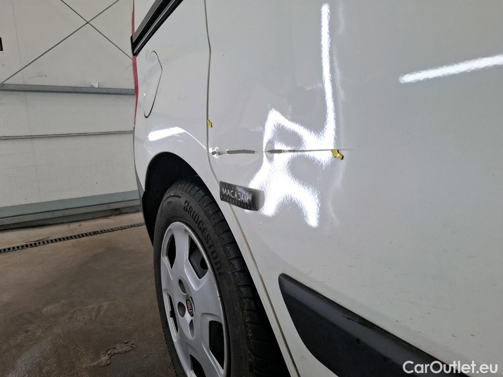  Fiat  Fiorino FIAT  / 2016 / 4P / Fourgonnette 1.3 Multijet 80 Pro Lounge #22